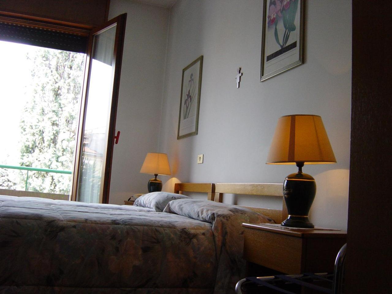 Hotel Rizzi Monticello Conte Otto Buitenkant foto