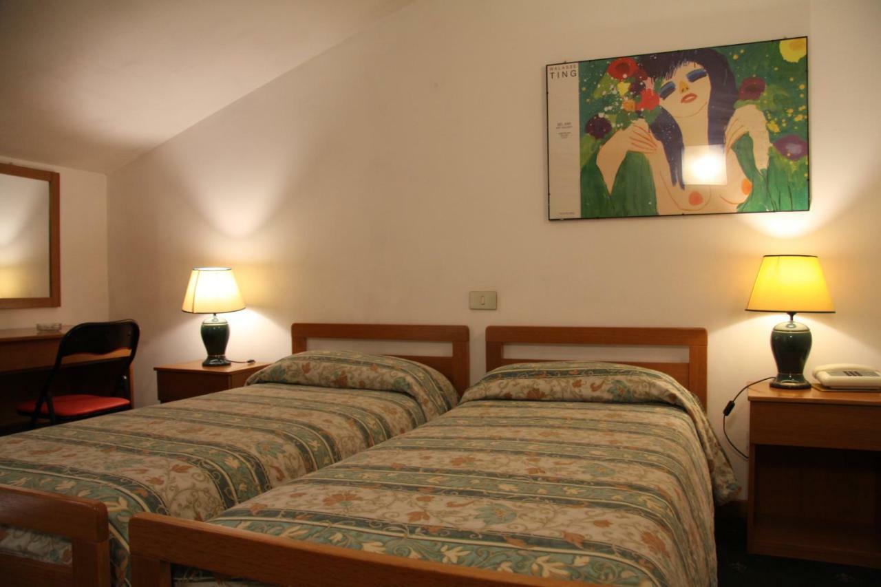 Hotel Rizzi Monticello Conte Otto Buitenkant foto